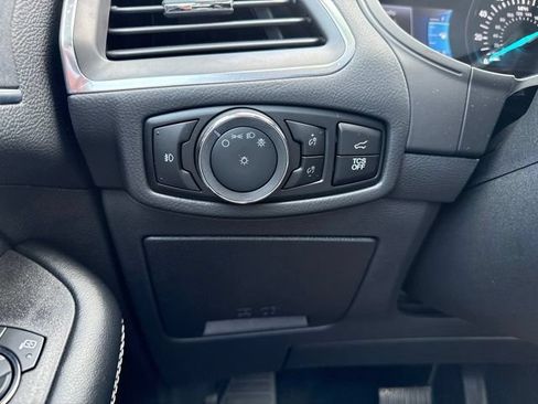 Used 2024 Ford Edge Titanium AWD/4WD image 21