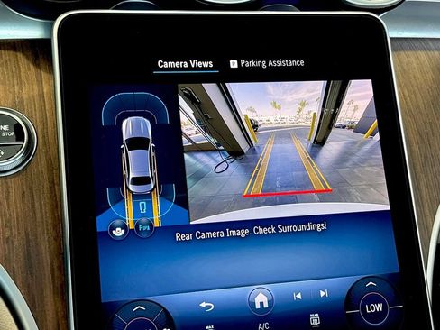 Used 2025 Mercedes-Benz C 300 Sedan image 34