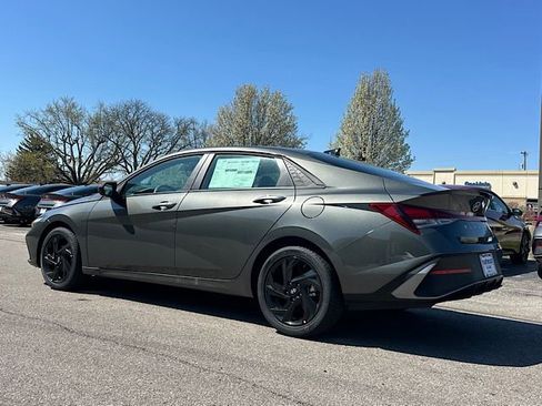New 2026 Hyundai Elantra Sport FWD image 4