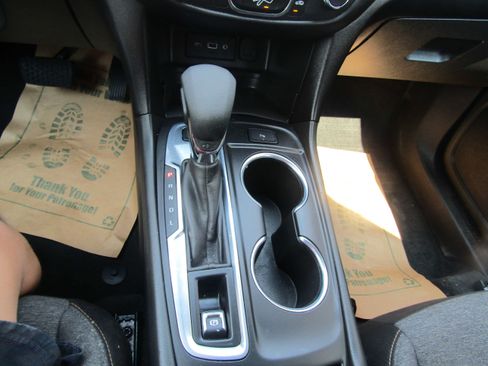 Used 2023 Chevrolet Equinox LT w/ LPO, Floor Liner Package AWD/4WD image 17