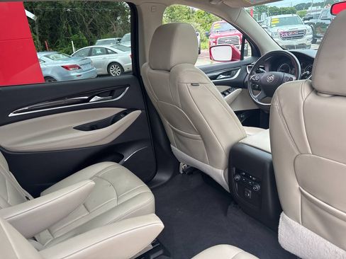 Used 2019 Buick Enclave Essence AWD/4WD image 13