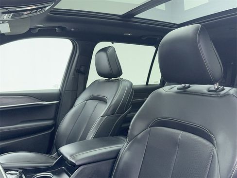 Used 2024 Jeep Grand Cherokee L Limited w/ Luxury Tech Group II image 44