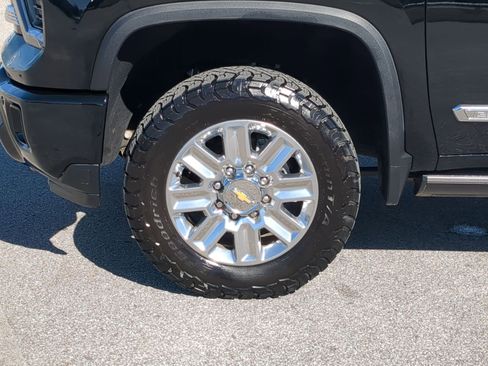 Used 2025 Chevrolet Silverado 2500 High Country w/ High Country Premium Package image 11