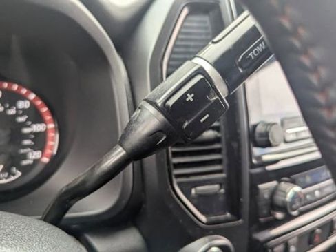 Used 2022 Nissan Titan PRO-4X w/ Pro-4x Convenience Package image 27