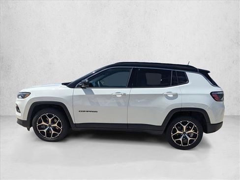 Used 2025 Jeep Compass Limited AWD/4WD image 8