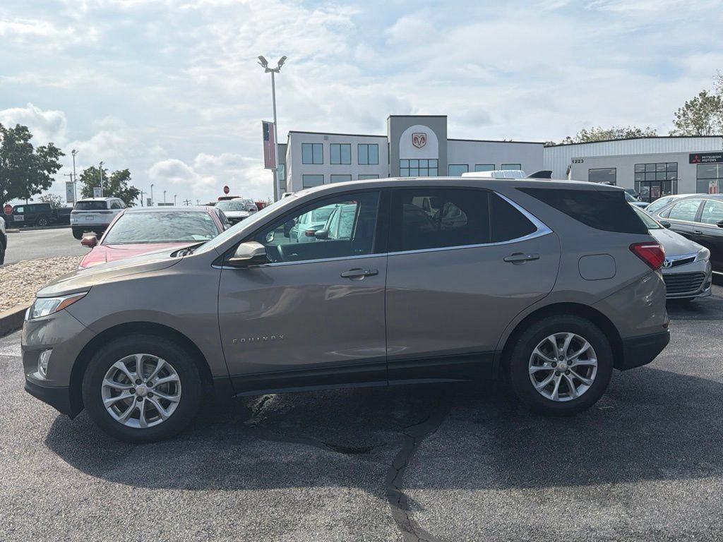 Used 2018 Chevrolet Equinox LT FWD image 3