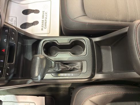 Used 2015 GMC Canyon SLE w/ All-Terrain Package image 19