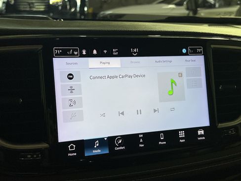Used 2022 Chrysler Pacifica Limited w/ Uconnect Theater Family Group FWD image 19