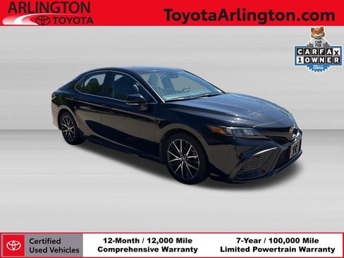 Used 2024 Toyota Camry SE FWD image 1