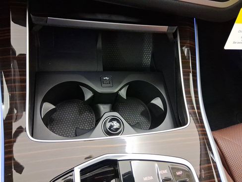 New 2026 BMW X5 xDrive50e w/ M Sport Package image 25