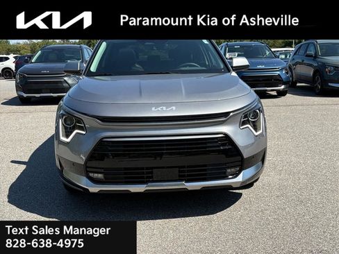 New 2025 Kia Niro SX image 2