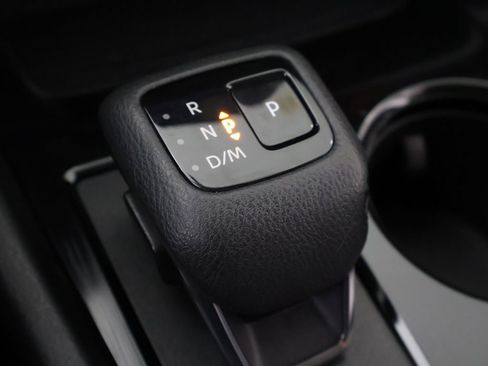 Used 2023 Nissan Rogue SV AWD/4WD image 46