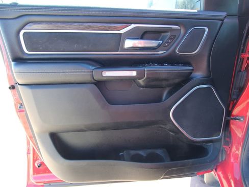 Used 2019 RAM 1500 Laramie image 36