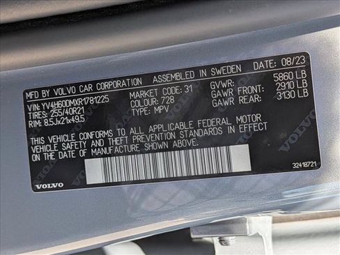 Used 2024 Volvo XC60 T8 Ultimate w/ Climate Package AWD/4WD image 25
