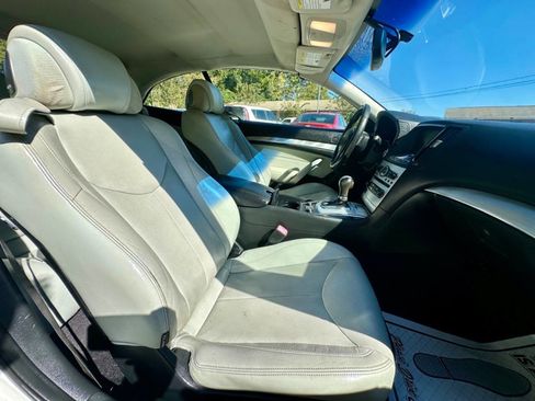 Used 2015 INFINITI Q60 Convertible w/ Premium Package image 15
