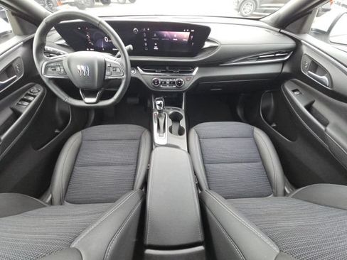 Used 2024 Buick Envista Preferred w/ Convenience I Package FWD image 32
