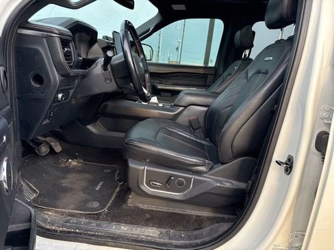 Used 2022 Ford Expedition Max Platinum image 2