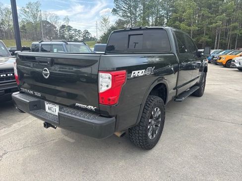 Used 2019 Nissan Titan PRO-4X w/ Pro-4x Convenience Package image 13