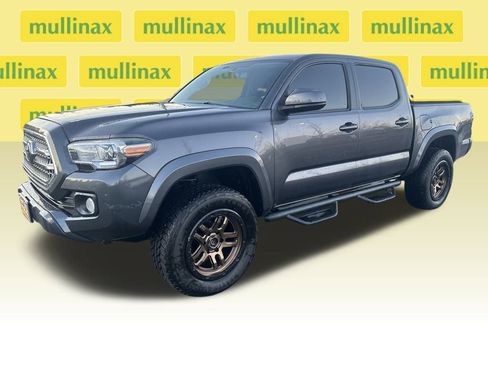 Used 2016 Toyota Tacoma SR5 image 13