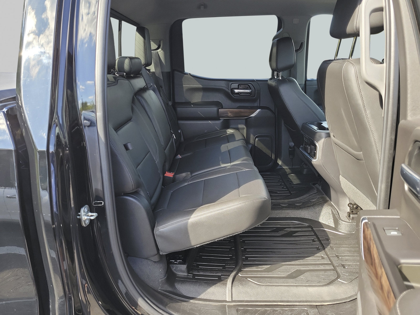 Used 2019 GMC Sierra 1500 SLT w/ SLT Premium Plus Package AWD/4WD image 34