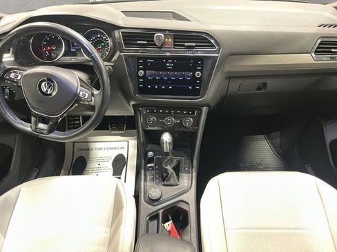 Used 2020 Volkswagen Tiguan SE R-Line image 14