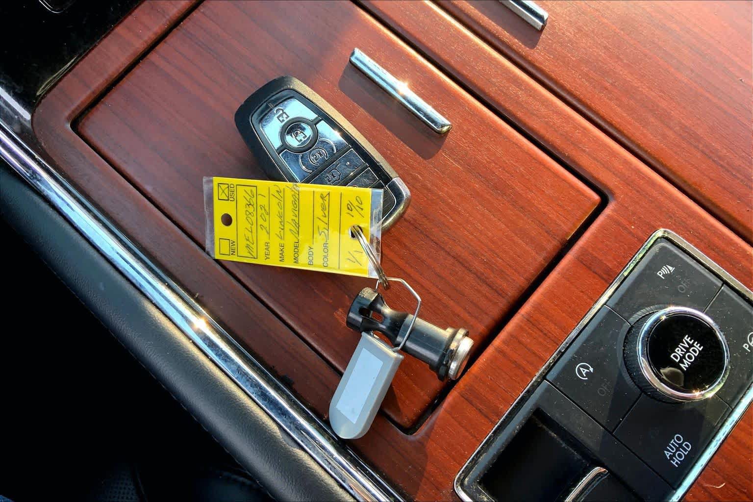 Used 2021 Lincoln Navigator 4WD image 15