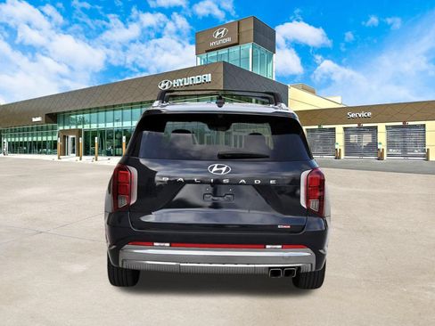 Used 2023 Hyundai Palisade Calligraphy FWD image 7