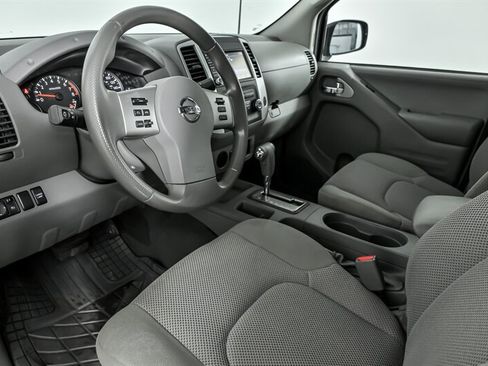 Used 2019 Nissan Frontier SV image 15