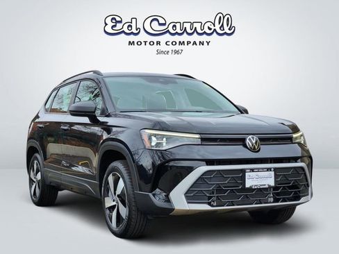 Certified 2025 Volkswagen Taos S image 3