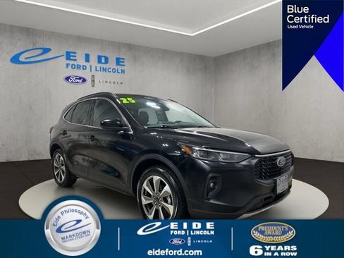Used 2025 Ford Escape Platinum AWD/4WD image 1