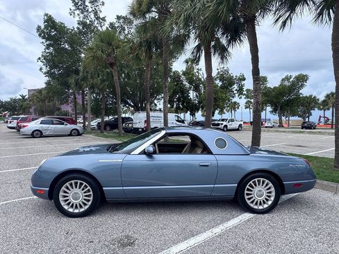 Used 2005 Ford Thunderbird 50th Anniversary RWD image 21