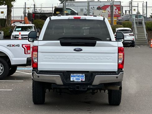 Used 2022 Ford F250 XL w/ Power Equipment Group image 5