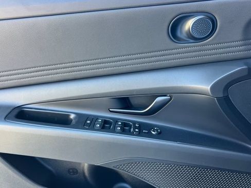 New 2026 Hyundai Elantra SEL Sport FWD image 10