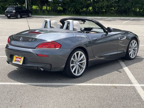 Used 2016 BMW Z4 sDrive35i RWD image 43