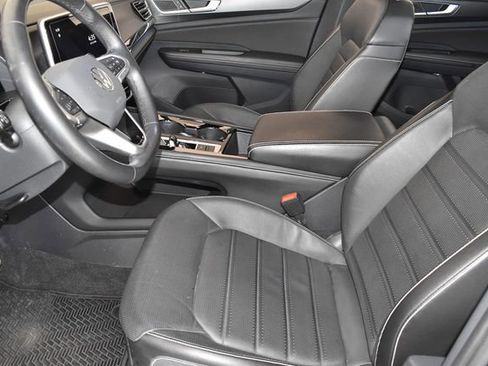 Used 2024 Volkswagen Atlas Cross Sport SEL R-Line AWD/4WD image 20