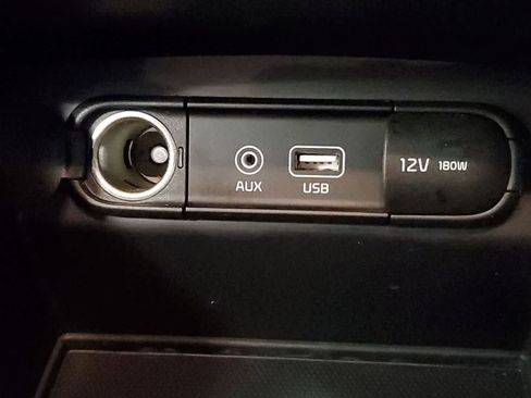 Used 2019 Kia Sorento LX FWD image 5