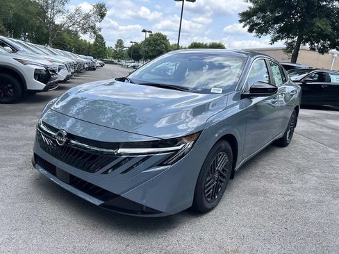 New 2026 Nissan Sentra SV w/ SV Convenience Package FWD image 3