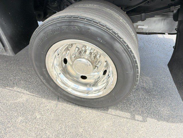 Used 2016 Ford F450 XL w/ Power Equipment Group RWD image 7