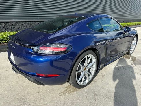 Certified 2025 Porsche 718 Cayman image 9