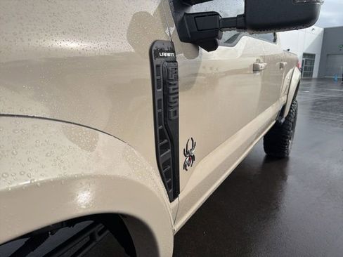 New 2026 Ford F250 Lariat w/ Black Appearance Package AWD/4WD image 39