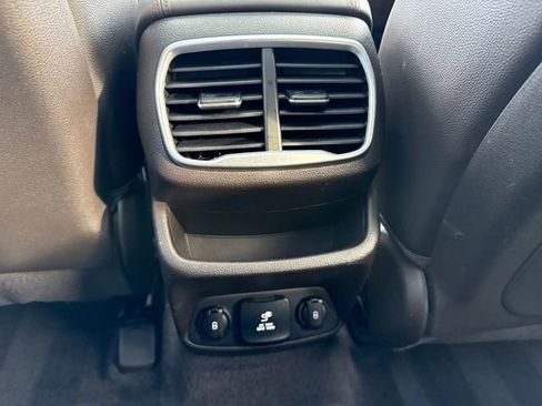 Used 2019 Hyundai Santa Fe AWD image 24