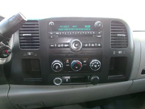 Used 2012 Chevrolet Silverado 2500 W/T AWD/4WD image 19