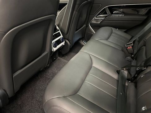 New 2026 Land Rover Range Rover SE image 15
