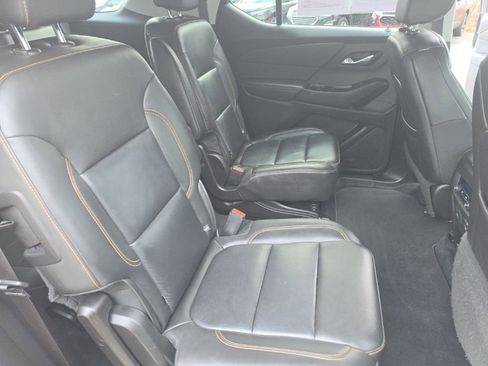 Used 2021 Chevrolet Traverse RS image 30