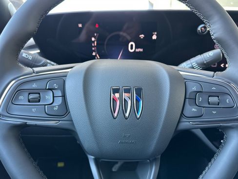 New 2026 Buick Envista Avenir image 22