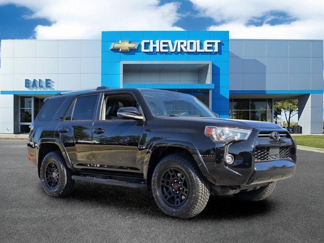 Used 2023 Toyota 4Runner SR5 Premium w/ Moonroof Package AWD/4WD image 1