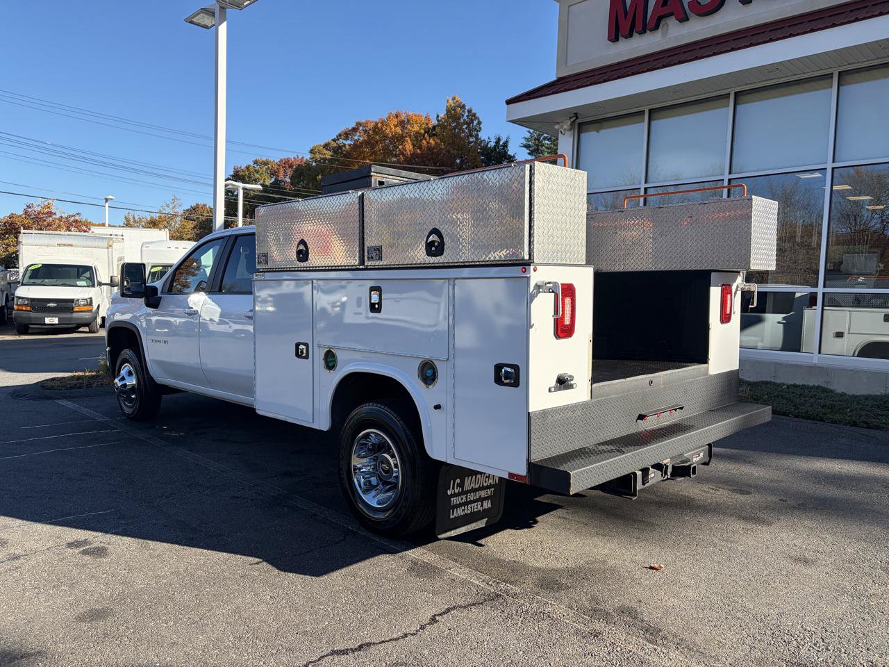Used 2022 Chevrolet Silverado 3500 LT w/ Convenience Package AWD/4WD image 8