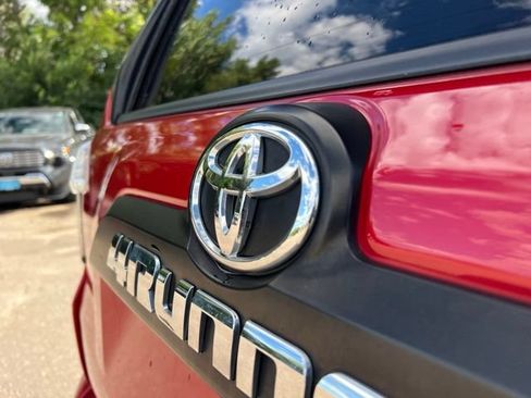 Used 2019 Toyota 4Runner TRD Off-Road Premium AWD/4WD image 13