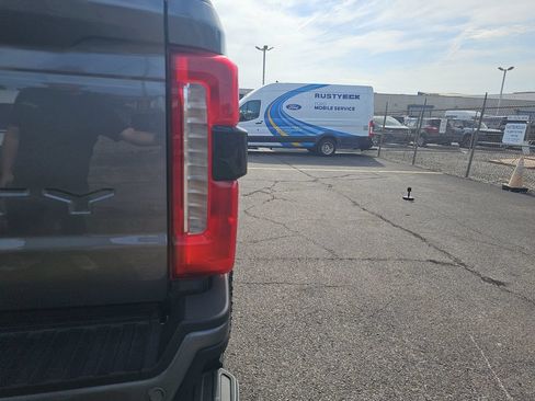 Used 2023 Ford F250 Lariat w/ Sport Appearance Package AWD/4WD image 34