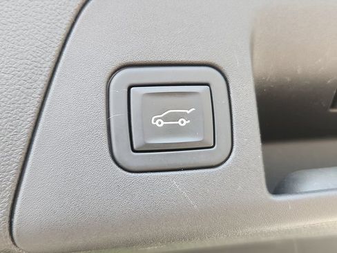 Used 2023 Buick Envision Avenir AWD/4WD image 25